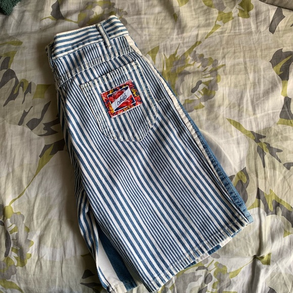 sold CHIC / striped shorts - Picture 3 of 4